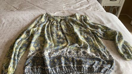 Women’s blouse