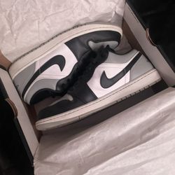 Jordan 1 Low Shadow Toe Size 9