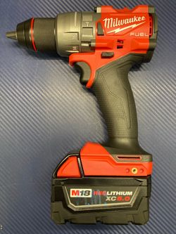 Milwaukee M18 FUEL 18V Lithium-Ion Brushless Cordless 1/2 in. Hammer Drill/Driver + 5AH BATTERY