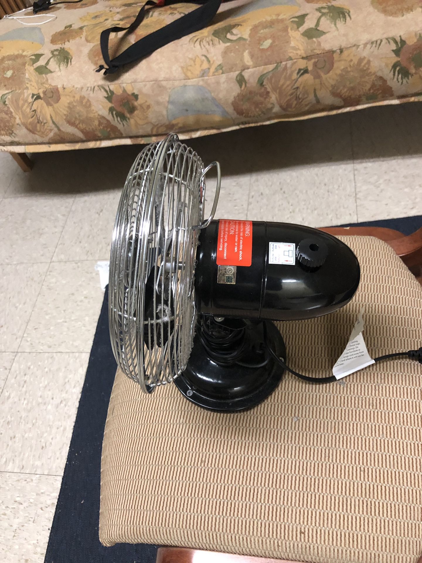 JIANGMEN KEYE ELECTRIC APPLIANCES. Electric 3 speed rotating mini fan