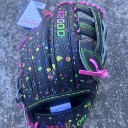 A2000,  11.5"  SuperSkin Series Baseball Glove 