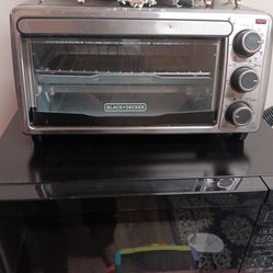 Black and Decker toaster oven