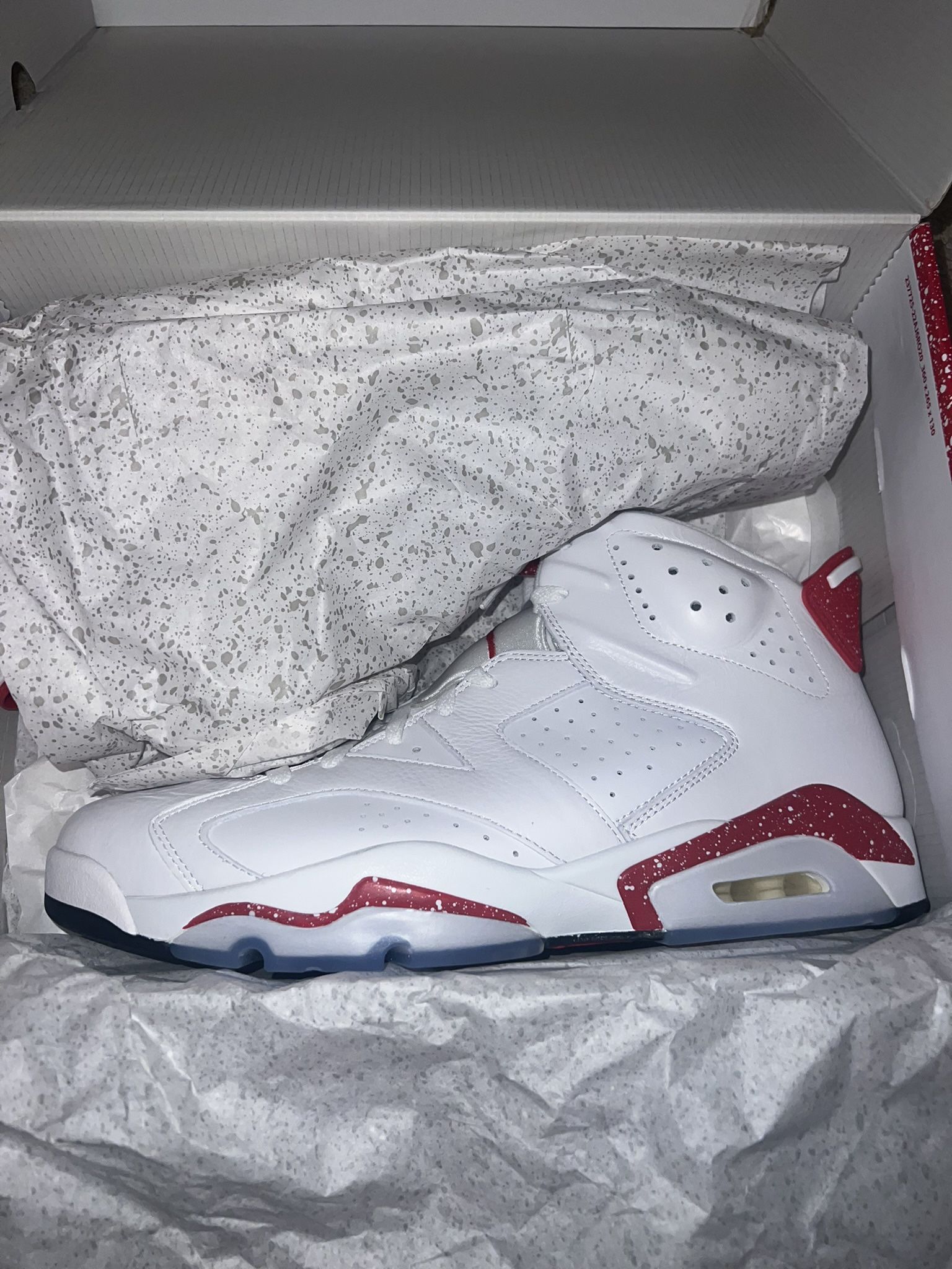 Jordan 6 “Red Oreo” size 13