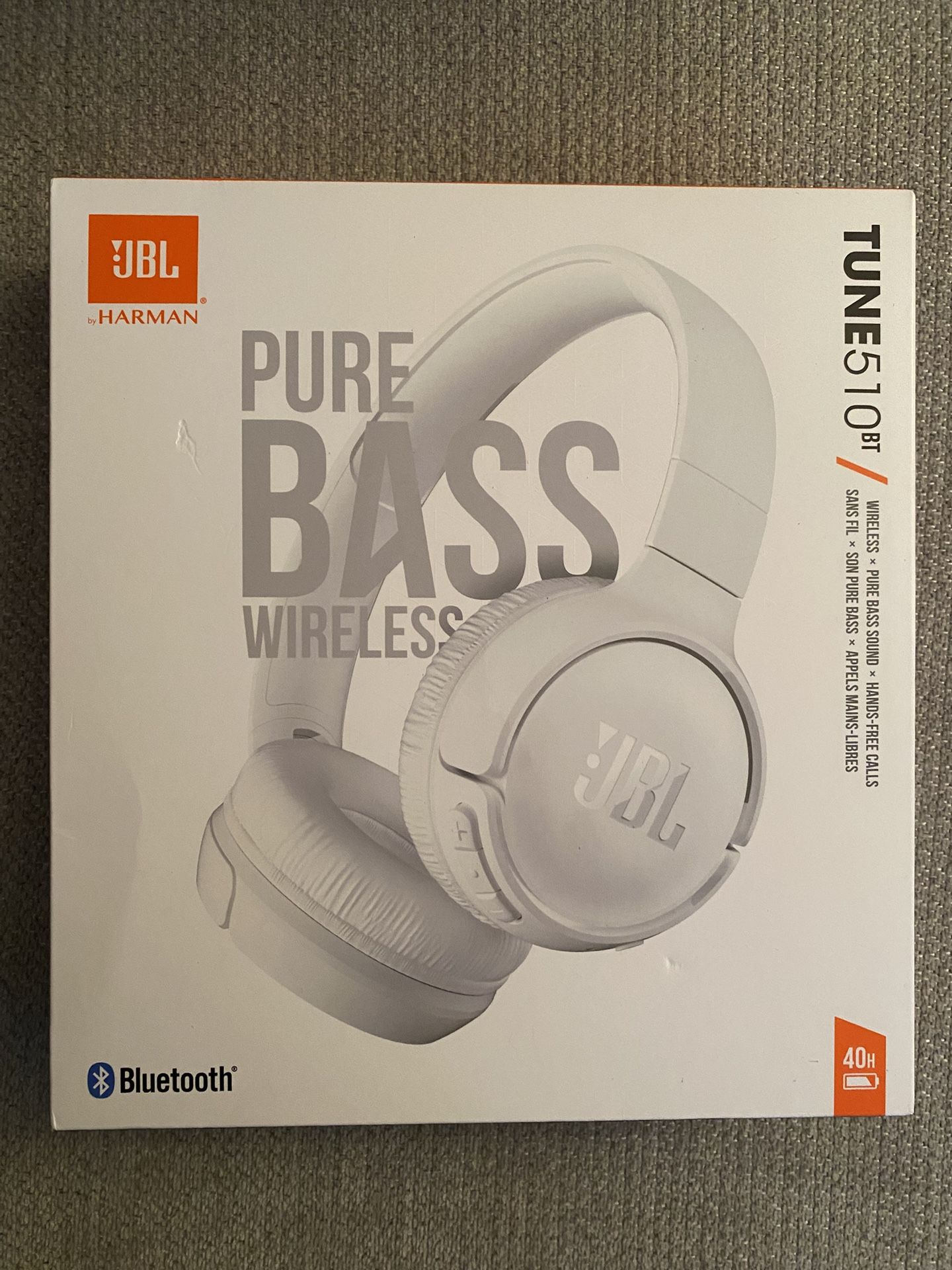 JBL Tune 510BT: Wireless Bluetooth On-Ear Headphones with Purebass Sound - with Cleaning Cloth - White