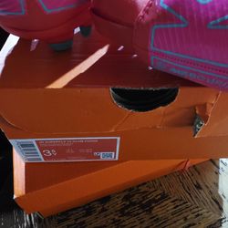 NEW IN BOX DON'T PAY FULL PRICE PAY ONLY $ 25.00