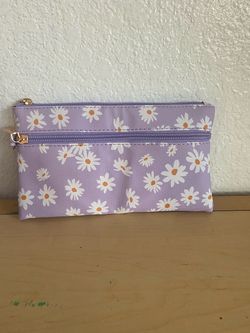 Purple Daisy Floral Zipper Pouch