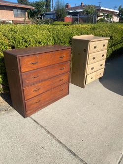 Free dressers on curb