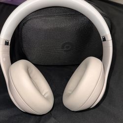 Beats Studio Pro Wireless 
