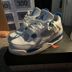 Military 4s