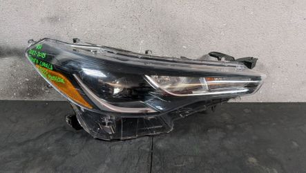 2022-2023-2024-2025 TOYOTA COROLLA CROSS RIGHT HEADLIGHT OEM USED #11426