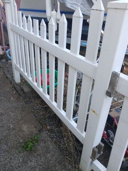 Vinyl Fencing