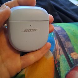 BOSE NOICE CANCELLATION EARBUDS 