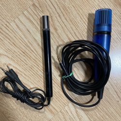 2 wired Mics