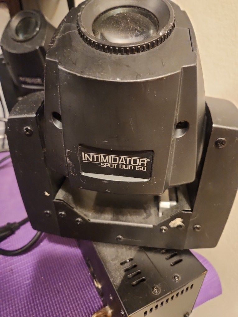 Intimidator Chauvet Duo 150