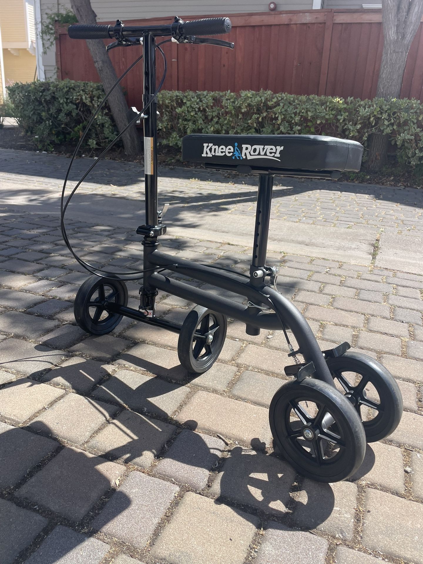 Knee Rover