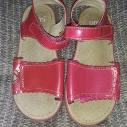 Umi Girl's Size 30 Size 11 Pink Patent Leather Sandals

