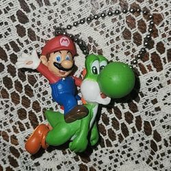 VINTAGE RARE SUPER MARIO BROS. KEY CHAIN COLLECTION MARIO & YOSHI SUPER NINTENDO KEYCHAIN KEYRING GAMER COLLECTABLE