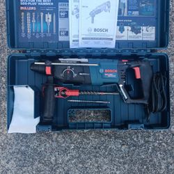 Bosch Bulldog Xtreme Max GBH2-28L Almost New with 3/8 &5/8in 4flute SDS Bits. For Pick Up Fremont Seattle. No Low Ball Offers Please. No Trades 