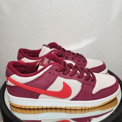 BRAND NEW NIKE SB SKATE LIKE A GIRL