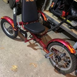 Mobo Triton Pedal Go Kart Trike