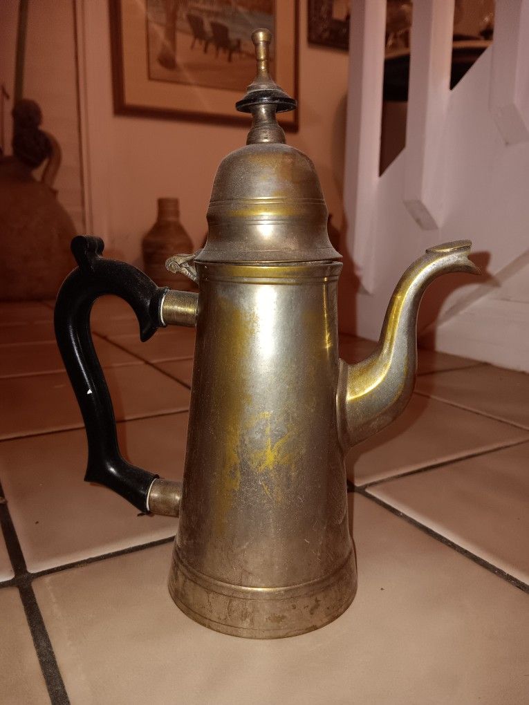 An Antique 12 In Tall Siver Coatesmd Over Brass