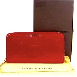 Louis Vuitton Wallet — Perfect Mother’s Day Gift 
