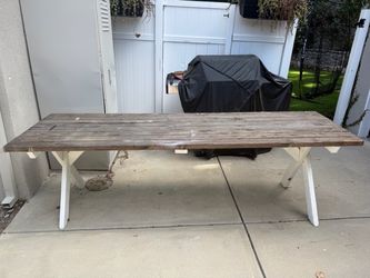 FREE Outdoor Picnic Table