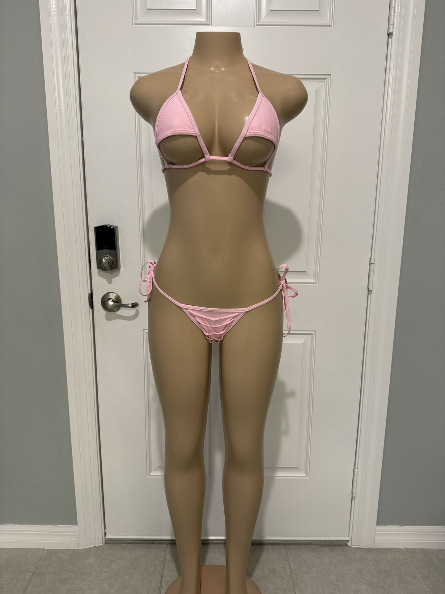 Rosa V Bikini