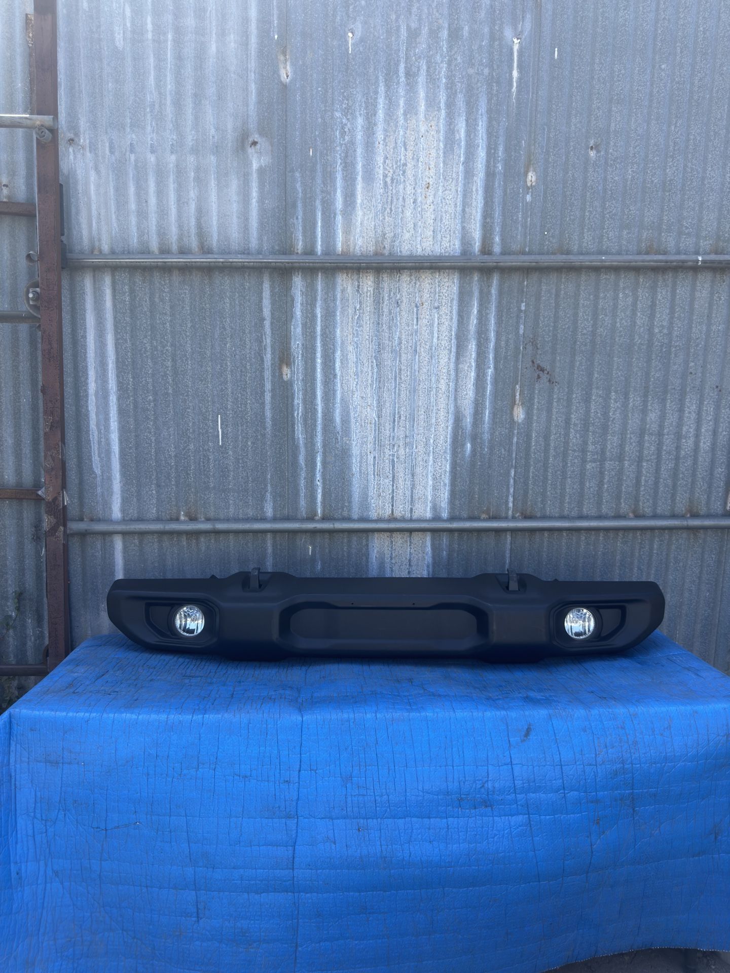 2018 2019 2020 2021 2022 2023 2024 Jeep Wrangler JL Front Bumper (WITH FOGLIGHTS)(CON LUCES)