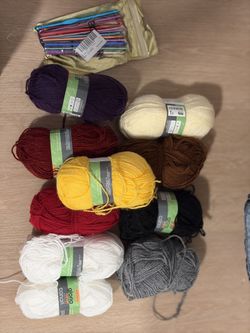 Knitting Tools & Yarn