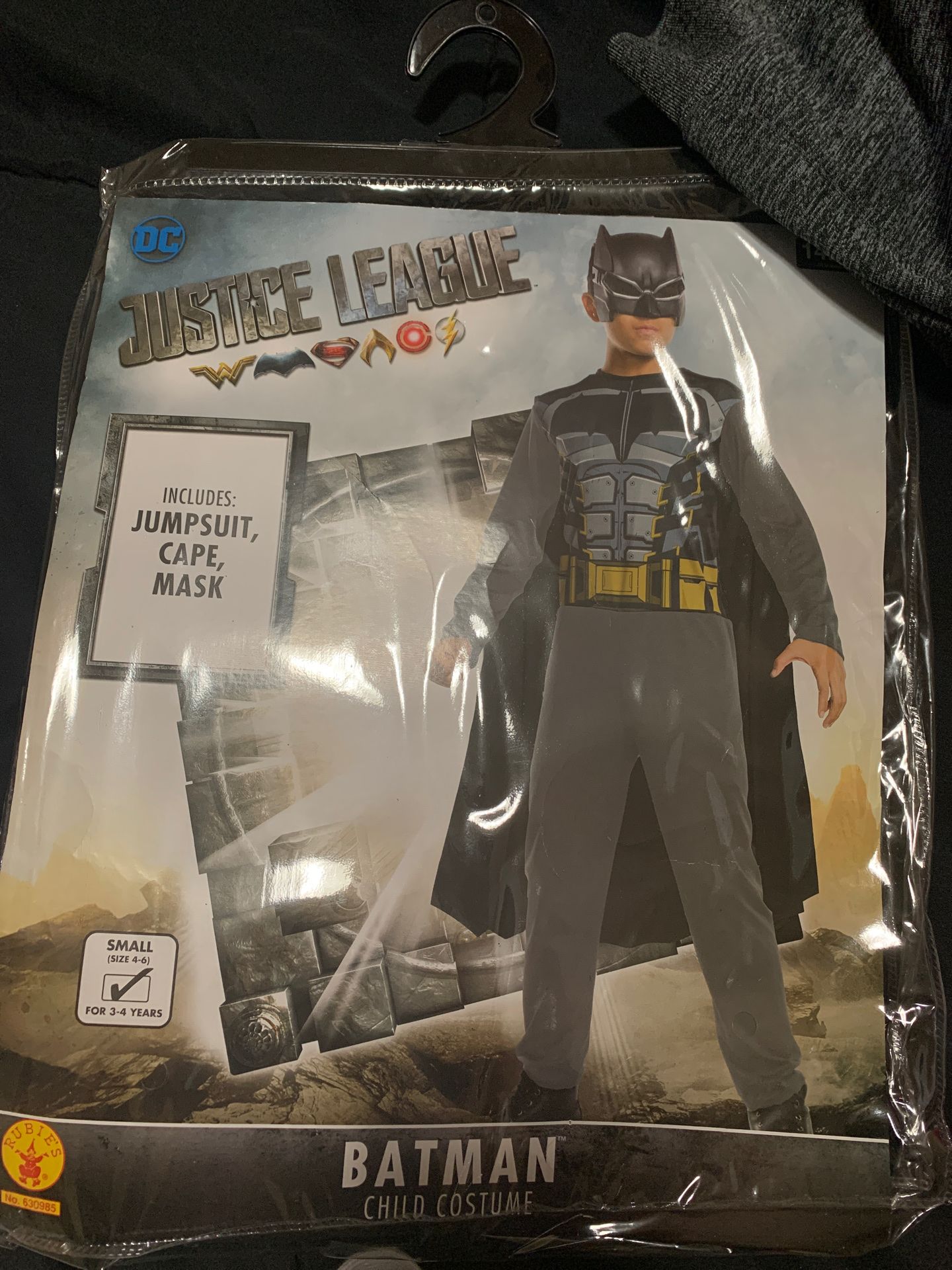 Batman costume. Size 4-6.