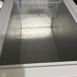 Congelador semi nuevo 