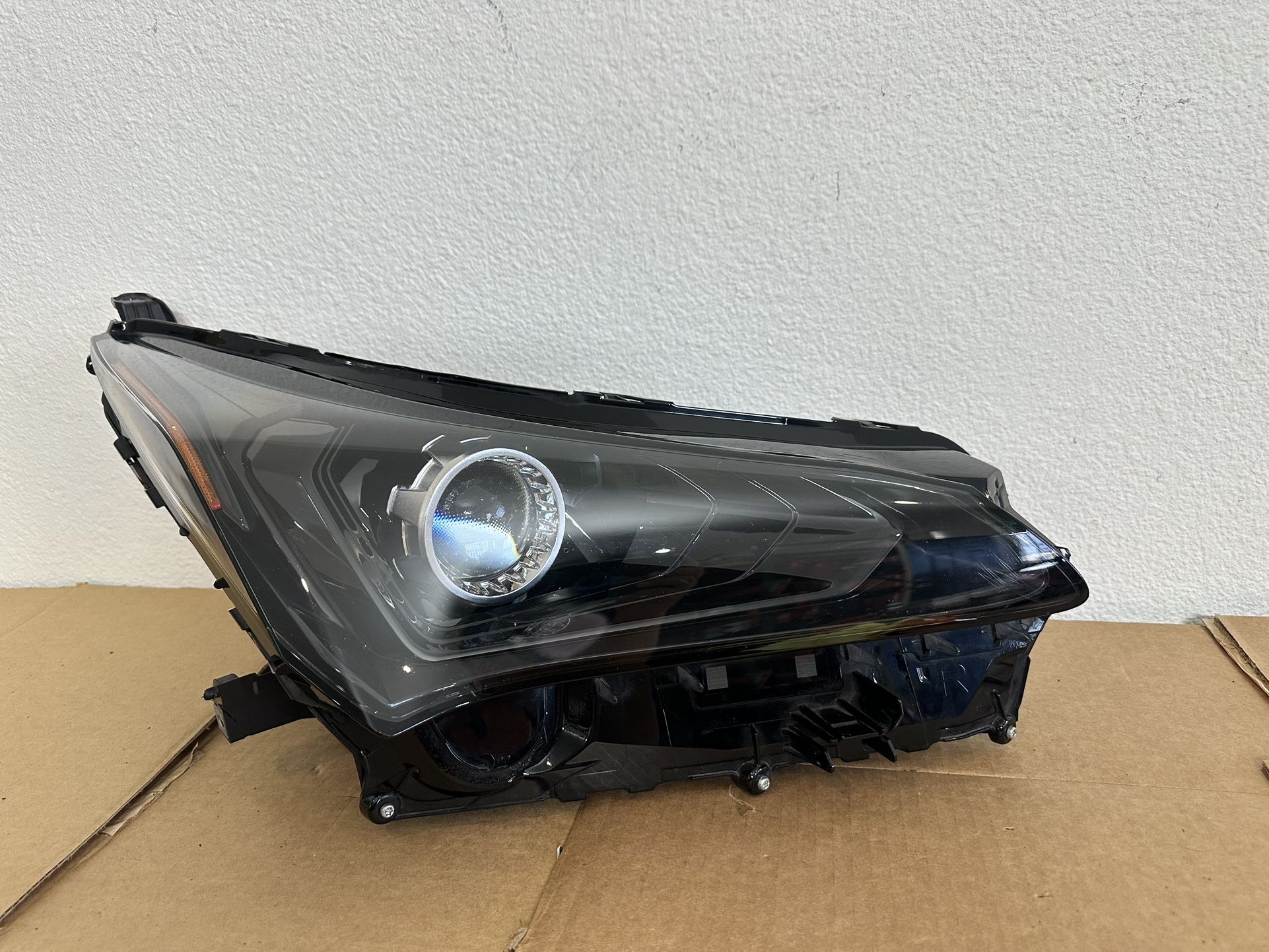 LEXUS NX300H NX200 HEADLIGHT RIGHT PASSENGER 2018 2019 2020 2021 HALOGEN LED OEM