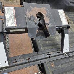 Reese 5th Wheel 16k hitch