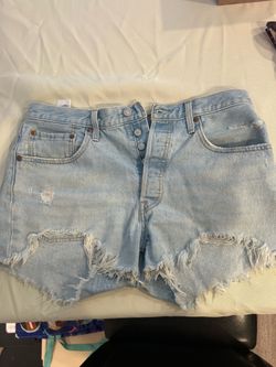 Women’s 12-14 LARGE Levi Shorts