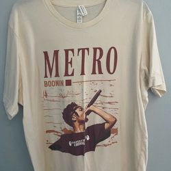 Metroboomin graphic T