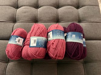 Encore Yarn Worsted (8 skeins)