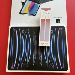 Apple iPad Pro 12.9” 6th Generation (M2 Chip / 2022 Model) 256gb with Pencil & Keyboard  case 