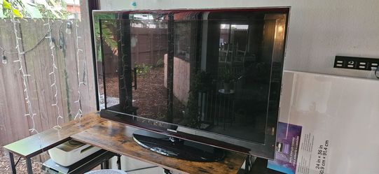 52in Samsung LCD