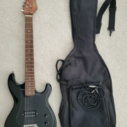 Hondo H715 "Strat" Style Electric Guitar ( black)