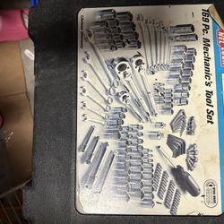 169 Piece Mechanical Tool Set