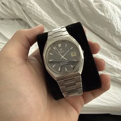 Vintage Omega Constellation Quartz Chronometer - Integrated Bracelet