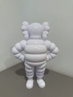 Kaws Chum Vinyl Figure 2022 White