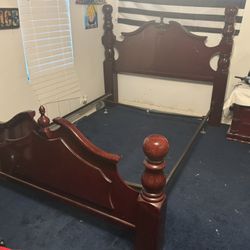 Queen Bedroom Set For Sale. Must Go!