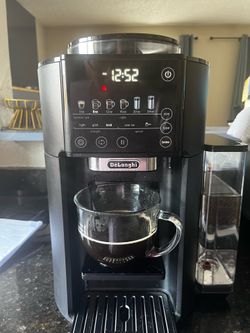 DēLonghi Coffee Machine