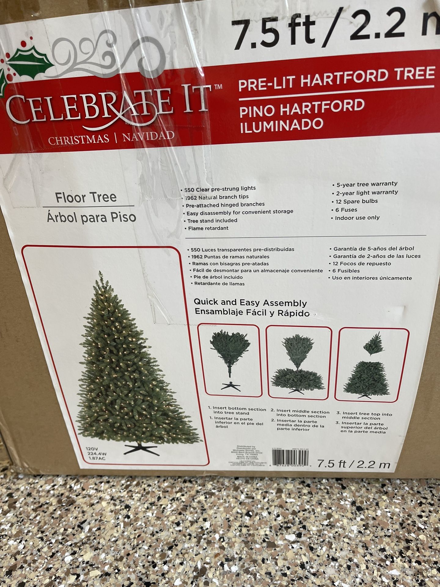 7.5 Foot Prelit Hartford Christmas Tree for Sale in Kirkland, WA OfferUp