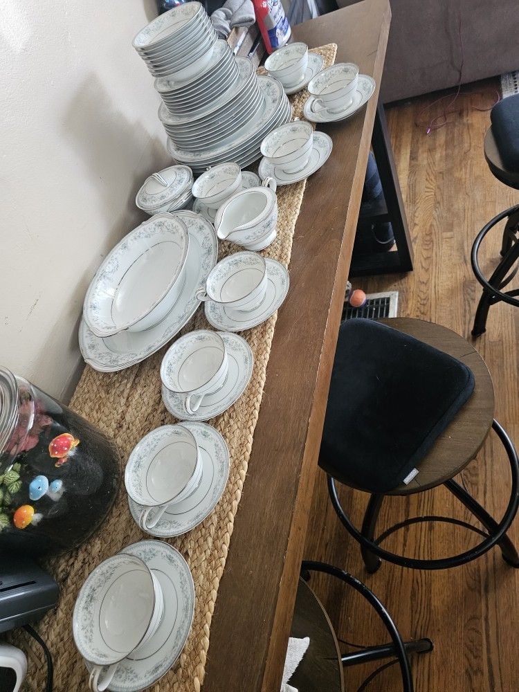 Noritake China 6107