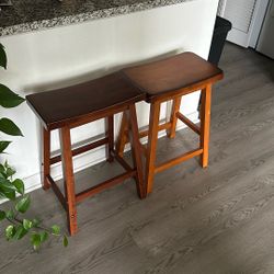 Barstools Wood Mismatched $10