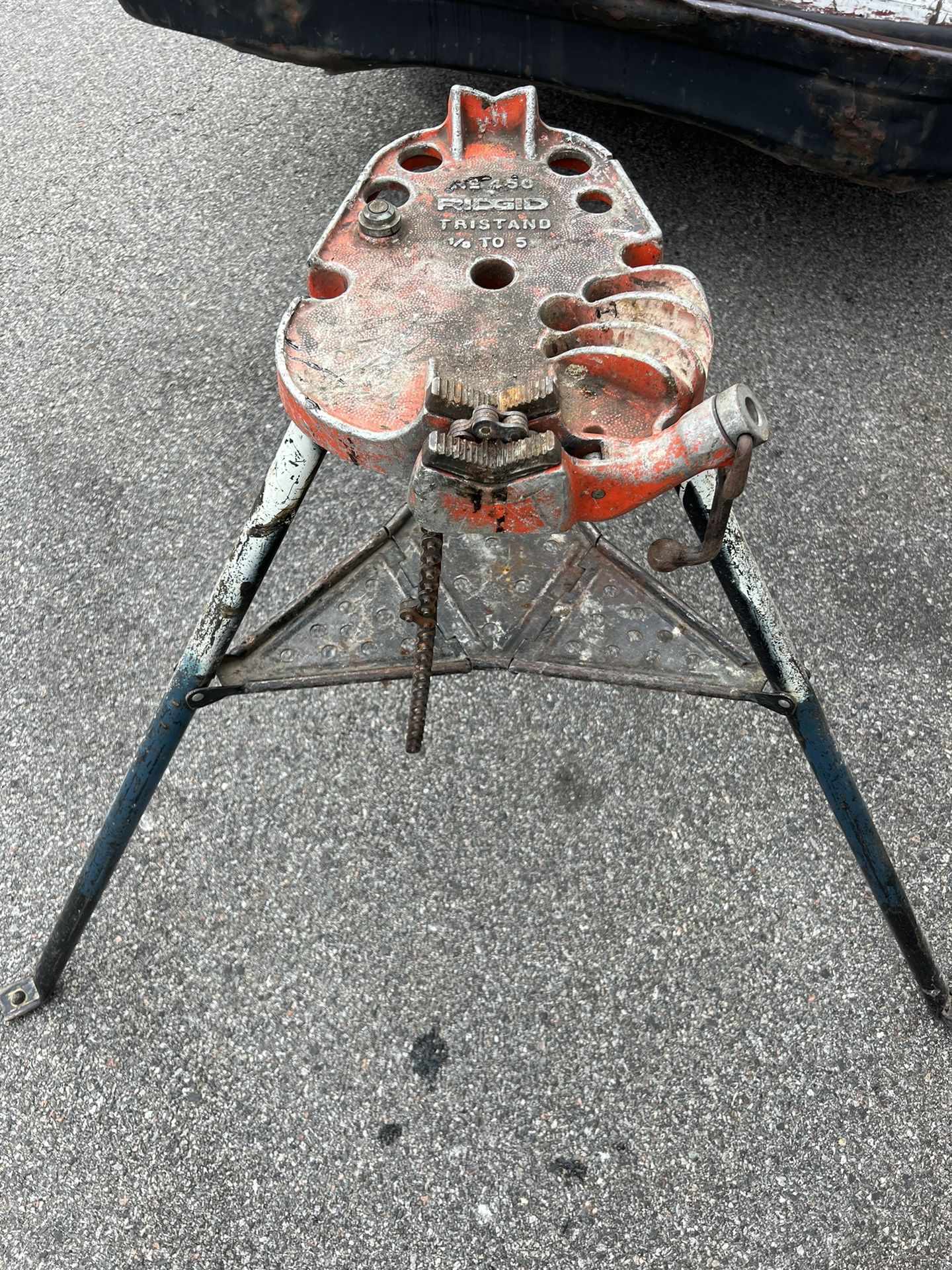 Rigid 450 Portable Tristand Chain Pipe Vise