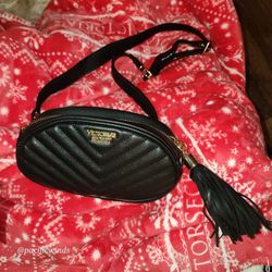 NWOT Victoria's Secret V-Quilt Oval City Belt Crossbody Shoulder Bag Black